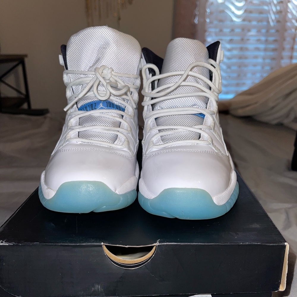 Jordan 11 Retro Legend Blue (2014) GS size 6Y!!